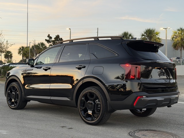 2025 Kia Sorento X-Line SX Prestige photo 3