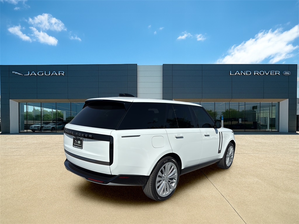 2025 Land Rover Range Rover SE photo 4