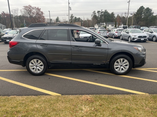 2018 Subaru Outback 2.5i Premium photo 4