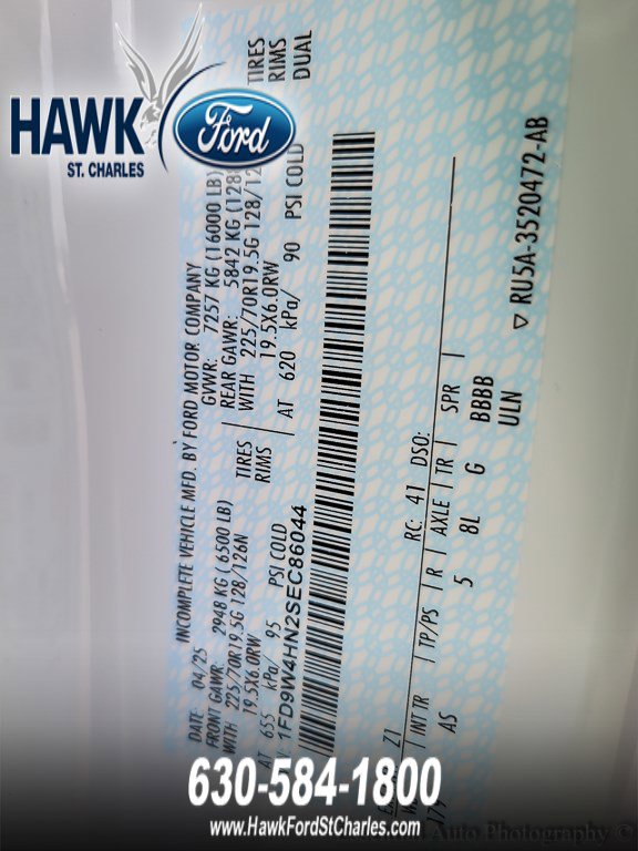 2025 FORD F-450 - Image 18