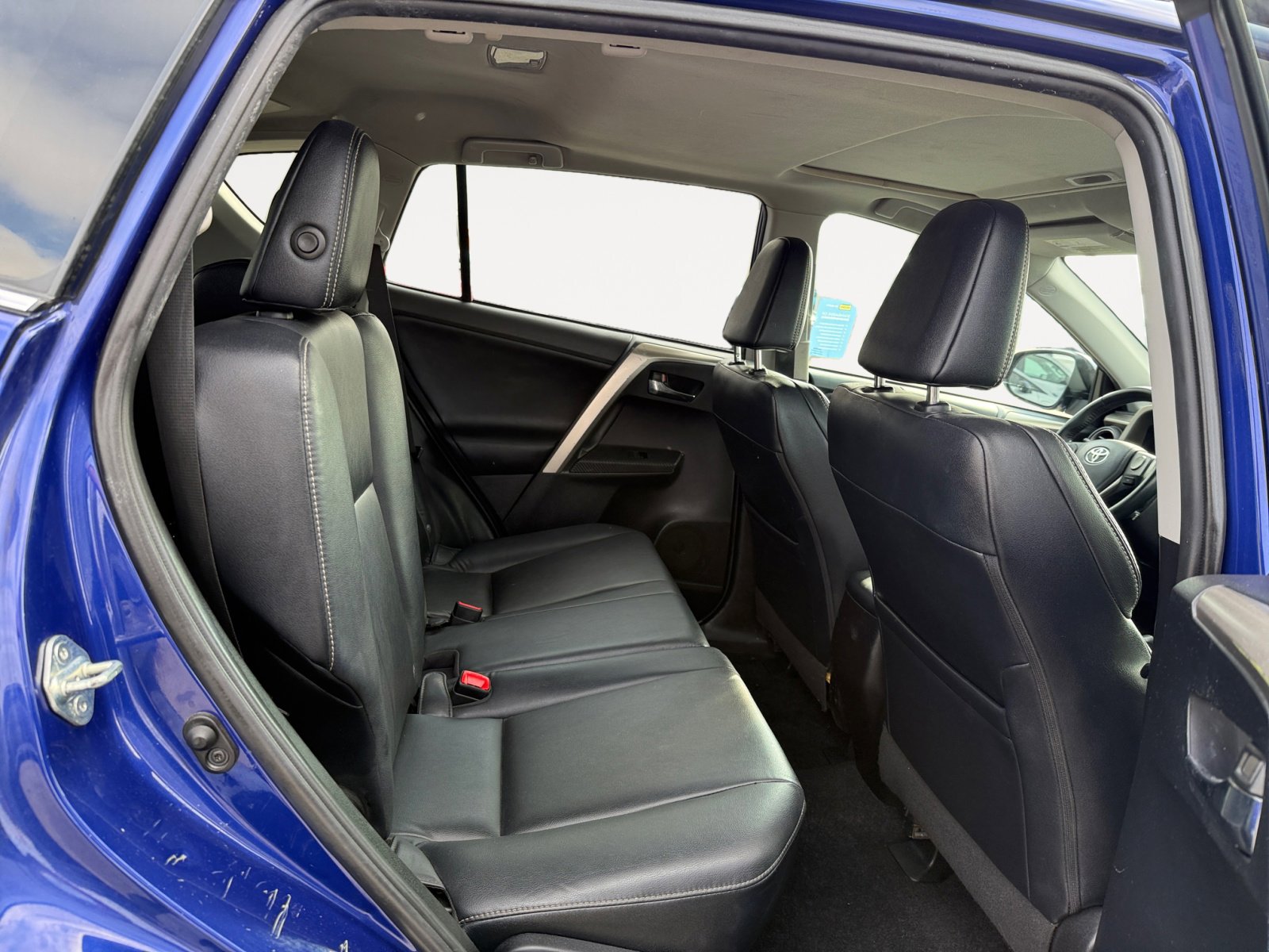 2015 Toyota RAV4 Limited photo 18