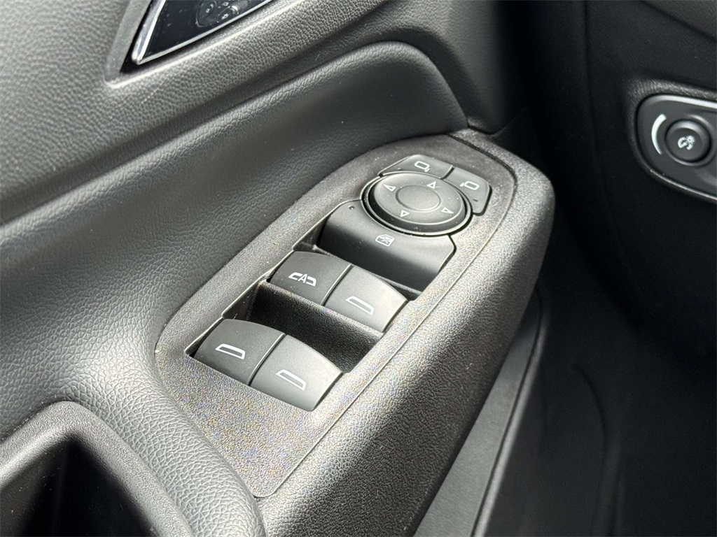 2020 Chevrolet Equinox LT photo 25