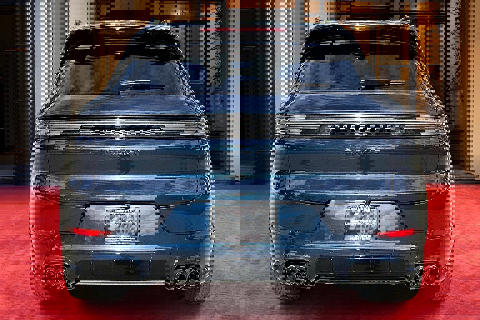 2025 Porsche Cayenne GTS photo 3