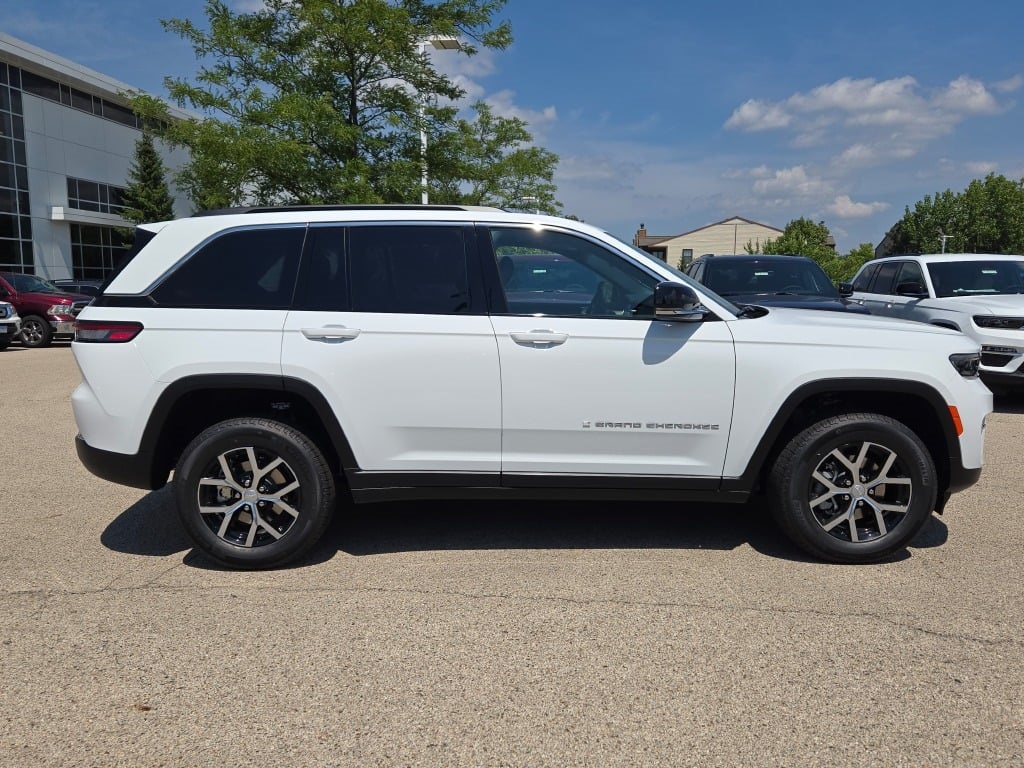 2025 Jeep Grand Cherokee Limited photo 6