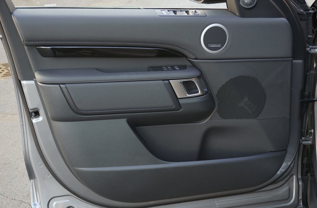 2025 LAND ROVER DISCOVERY - Image 10