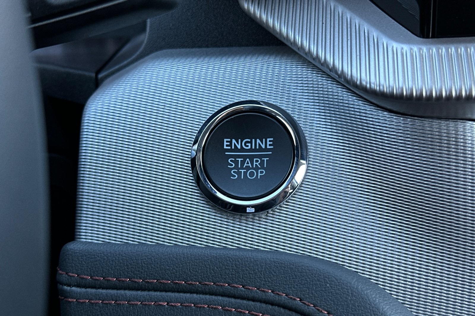 2025 Ford Explorer photo 21