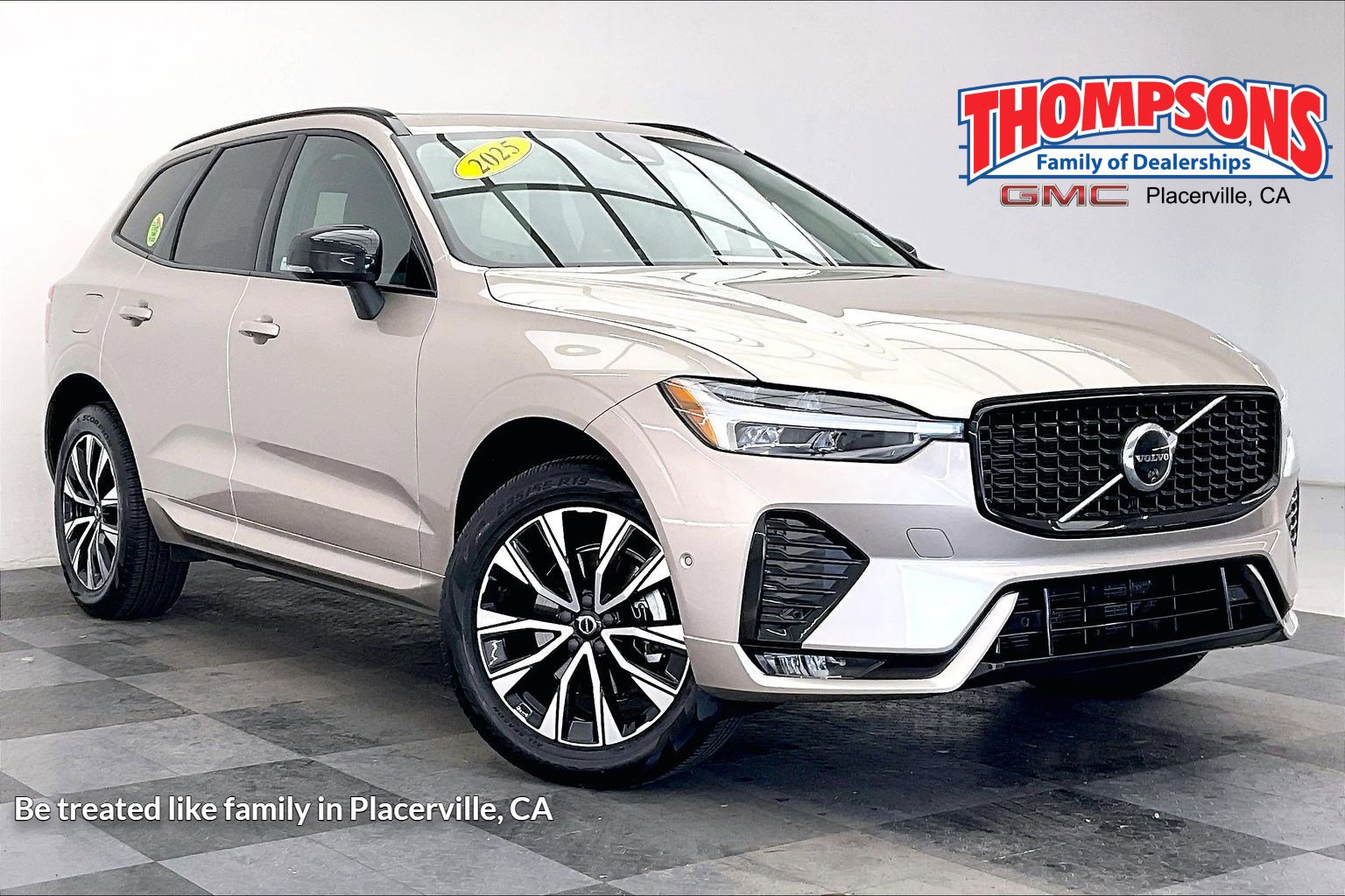 2025 Volvo XC60 Plus's photo