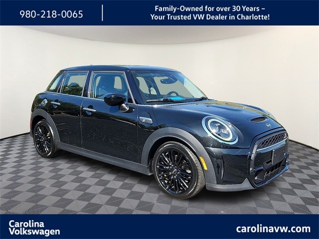 2024 MINI Hardtop 4 Door S's photo