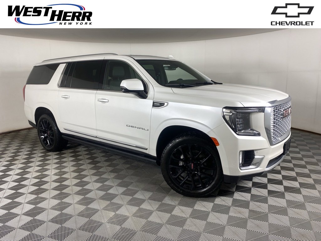 2022 GMC Yukon XL Denali's photo