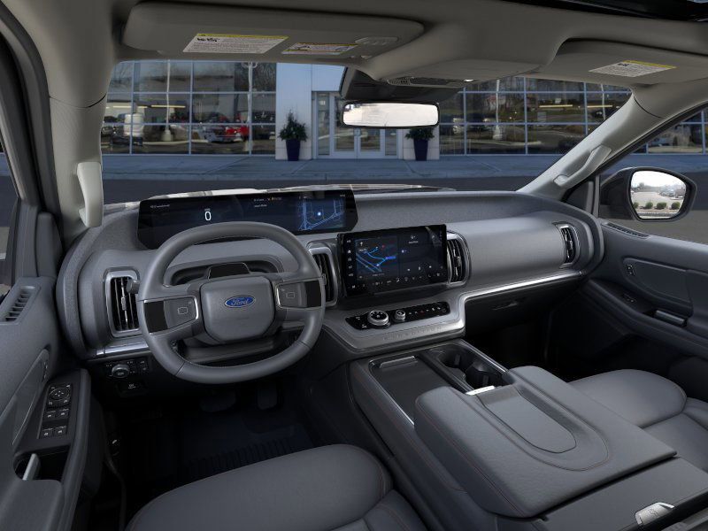 2025 Ford Expedition photo 6