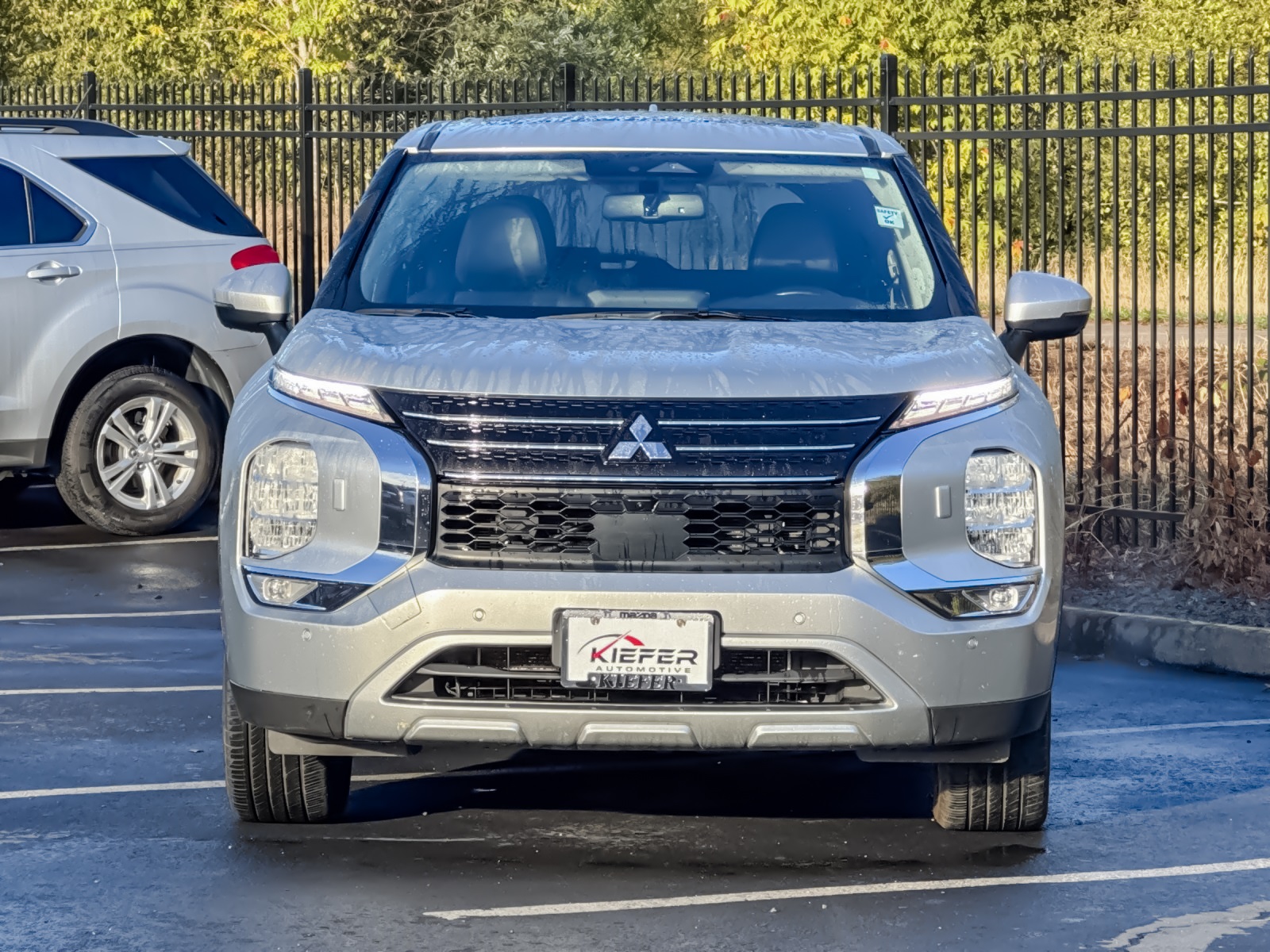 2023 Mitsubishi Outlander PHEV SE photo 8