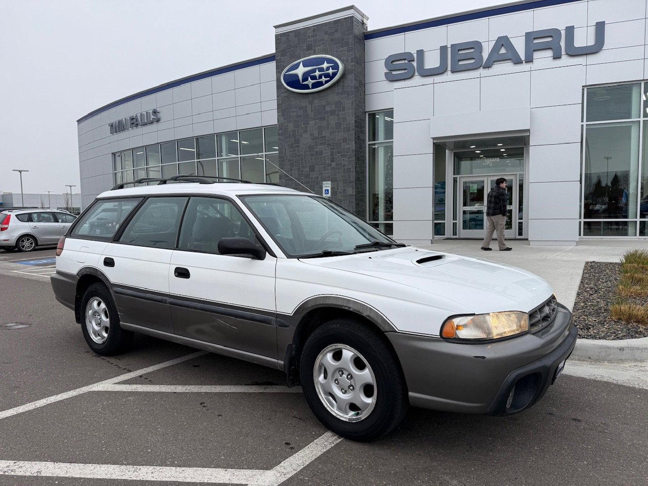 1997 Subaru Legacy's photo