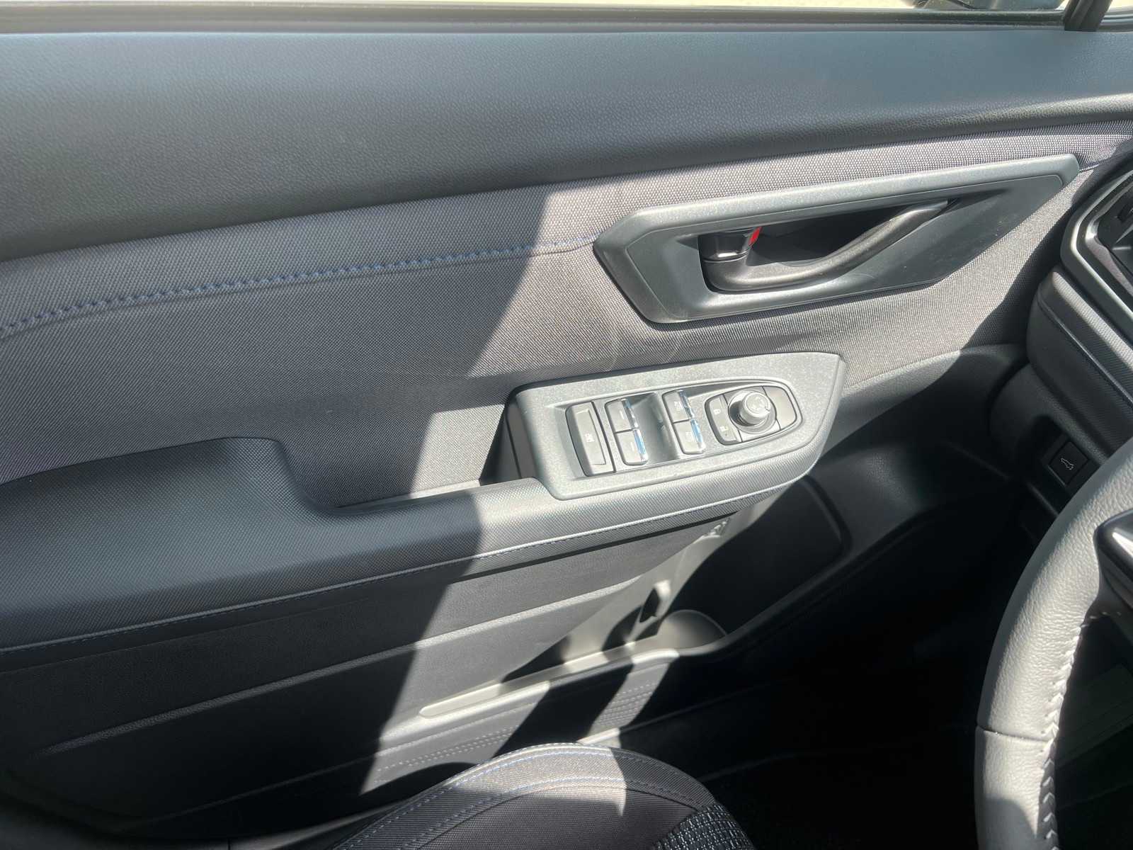 New 2025 ICE SILVER METALLIC Subaru Premium image 25