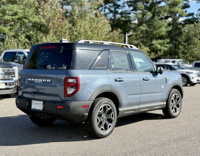 2025 Ford Bronco Sport Outer Banks photo 3