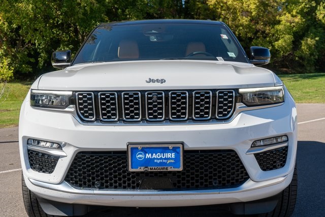 2024 Jeep Grand Cherokee Summit photo 3