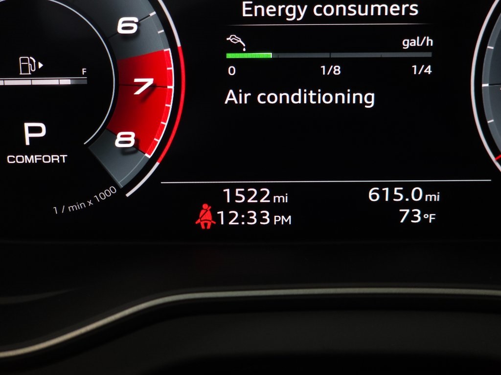 2025 AUDI SQ5 - Image 24