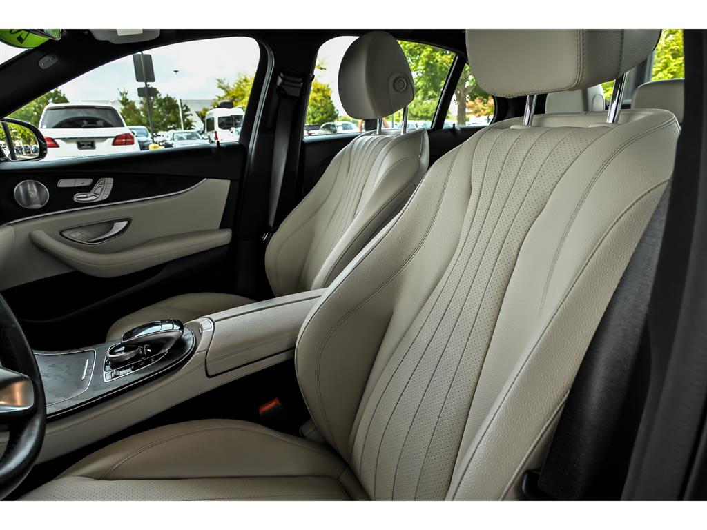 2018 Mercedes Benz E 300 4MATIC photo 12