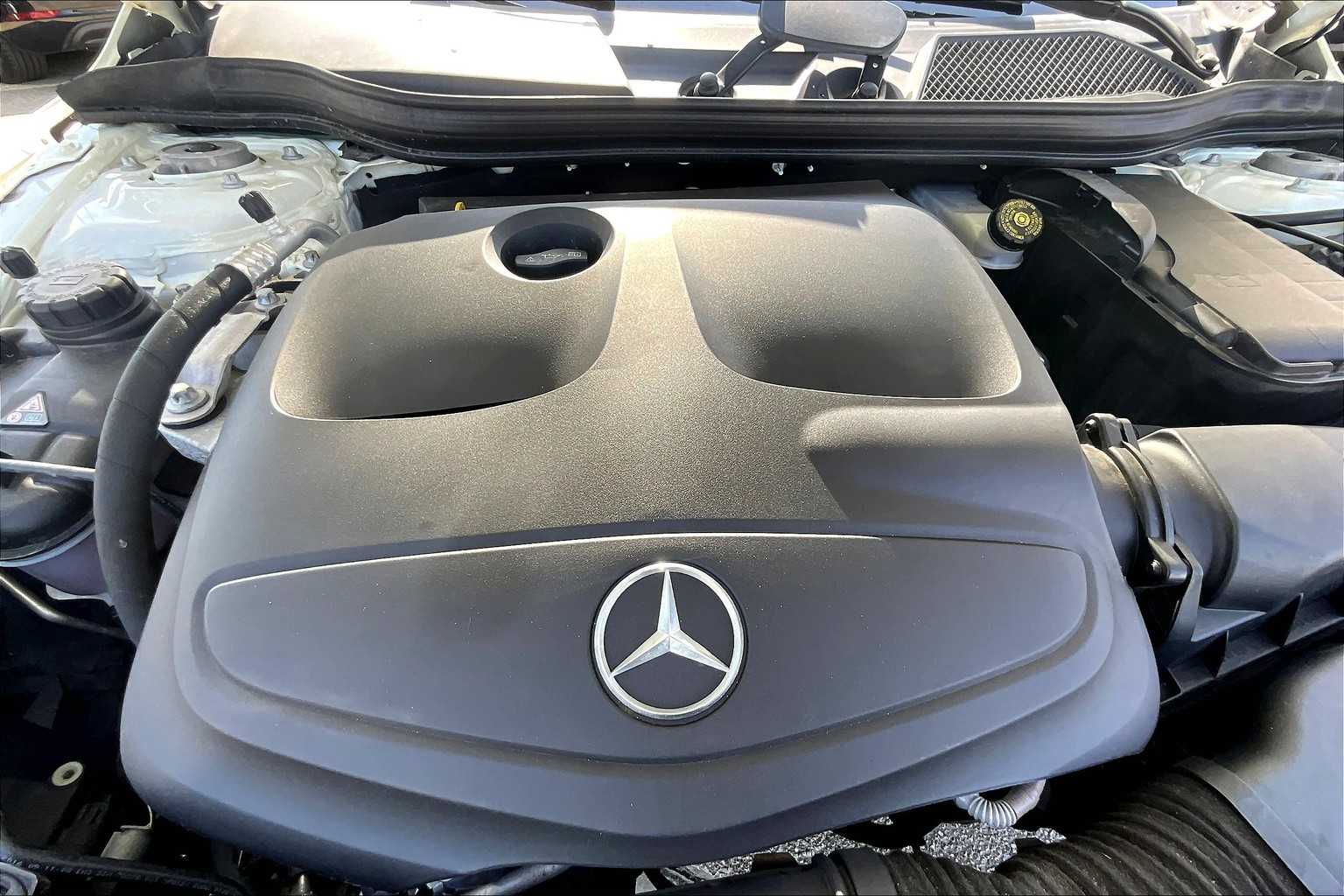 2017 Mercedes Benz GLA 250 photo 30