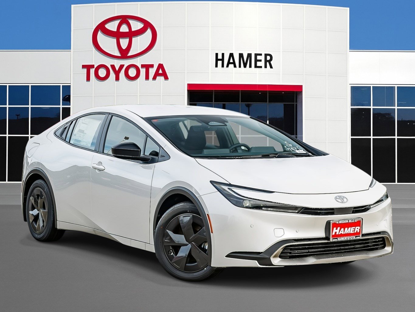 2026 Toyota Prius SE's photo