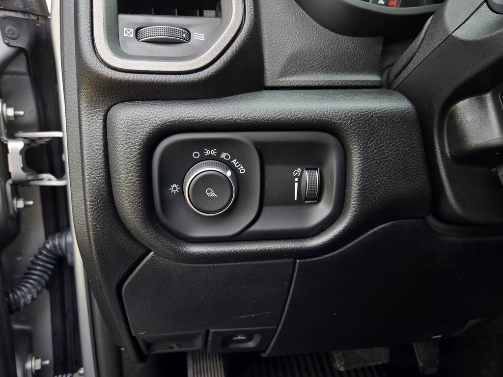 2024 Ram 2500 Tradesman photo 11