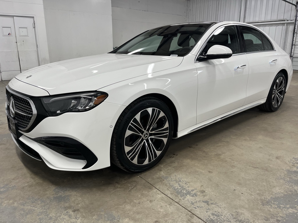 2025 Mercedes Benz E 350 photo 3