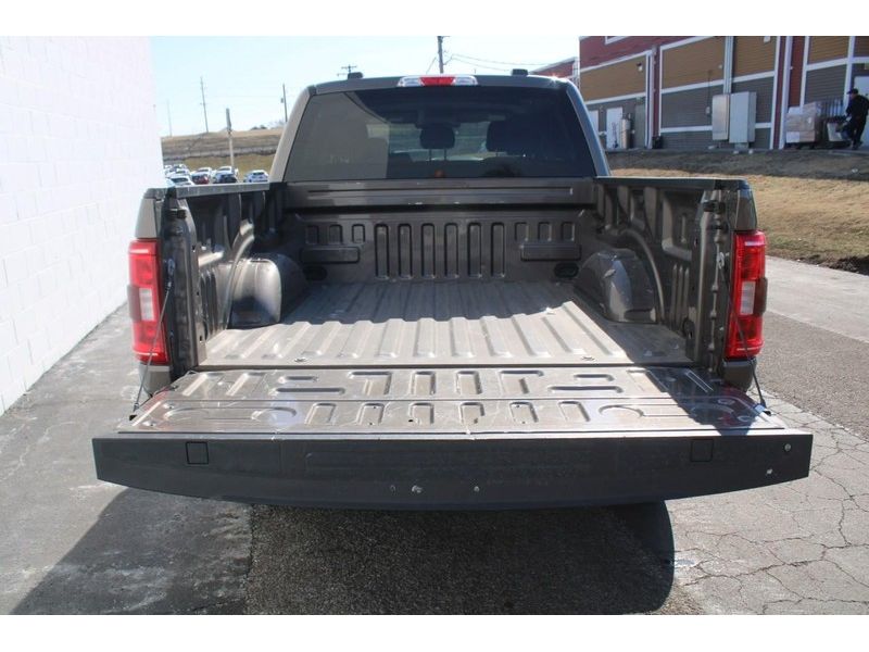 2023 Ford F-150 XLT photo 7