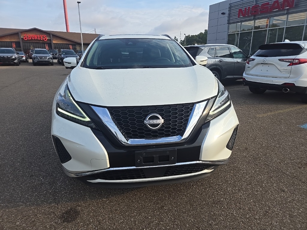 2023 Nissan Murano SV photo 2