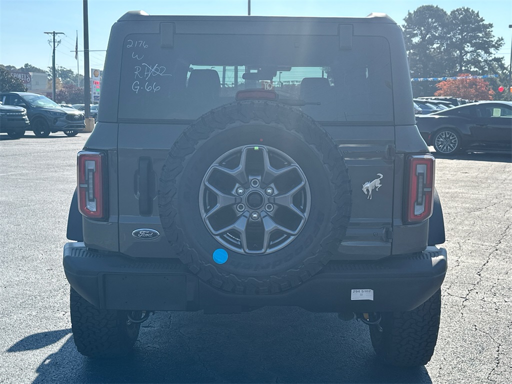 2025 Ford Bronco Badlands photo 2