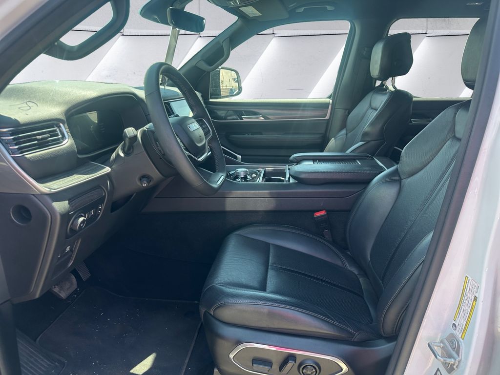 2024 Jeep Wagoneer Series II photo 7