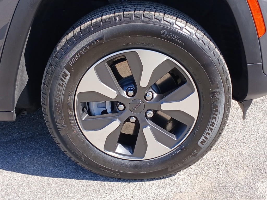 2024 Jeep Cherokee Limited 4xe photo 24