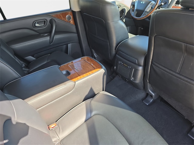 2019 Infiniti QX80 Luxe photo 7