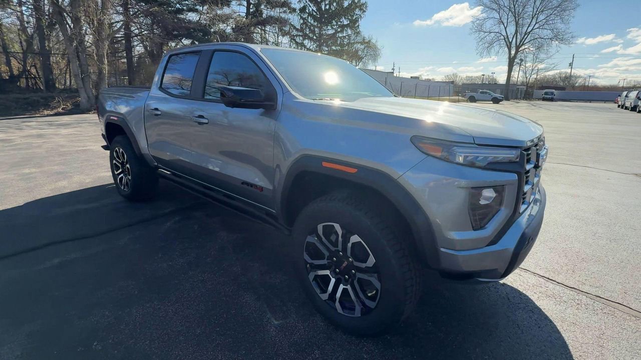 2025 Gmc Canyon AT4 photo 2