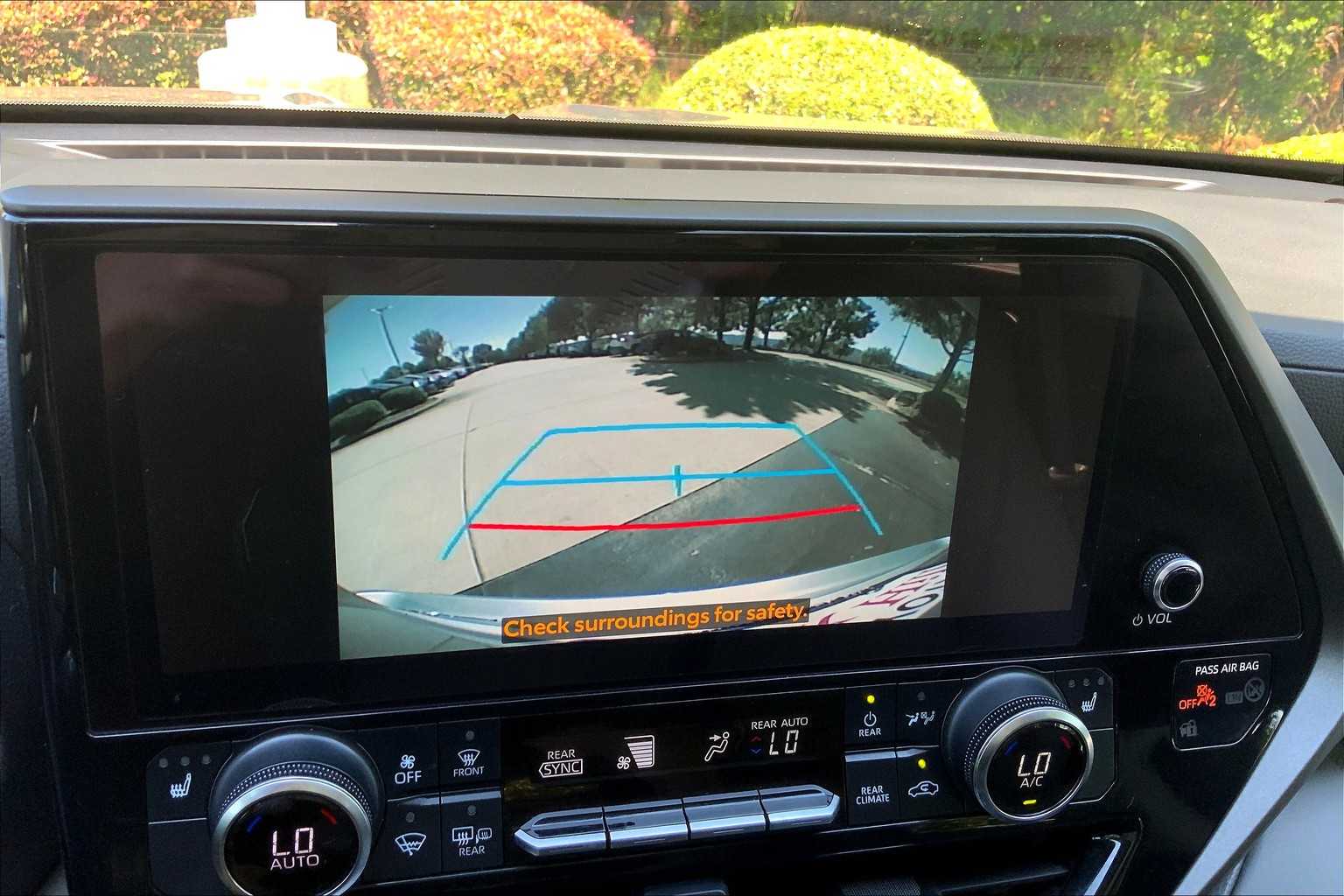 2023 Toyota Highlander XLE photo 27