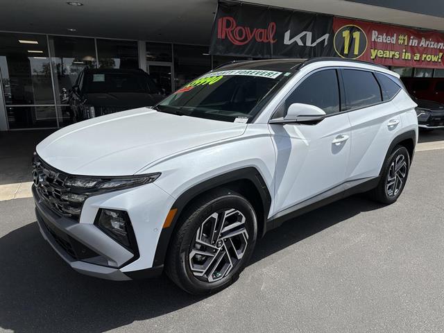 2025 Hyundai Tucson Hybrid Limited photo 3