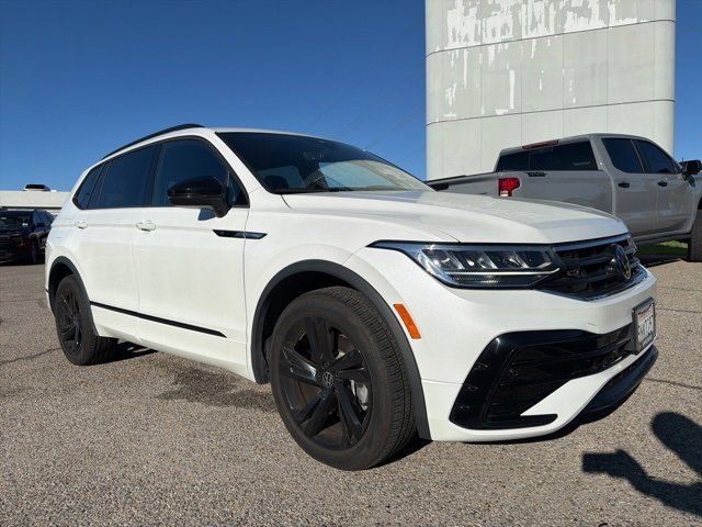 2024 Volkswagen Tiguan SE R-LINE BLACK