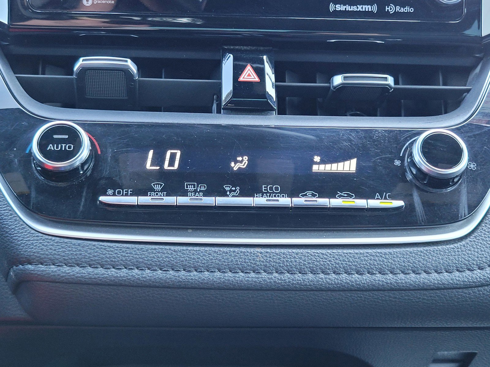 2021 Toyota Corolla XSE photo 19