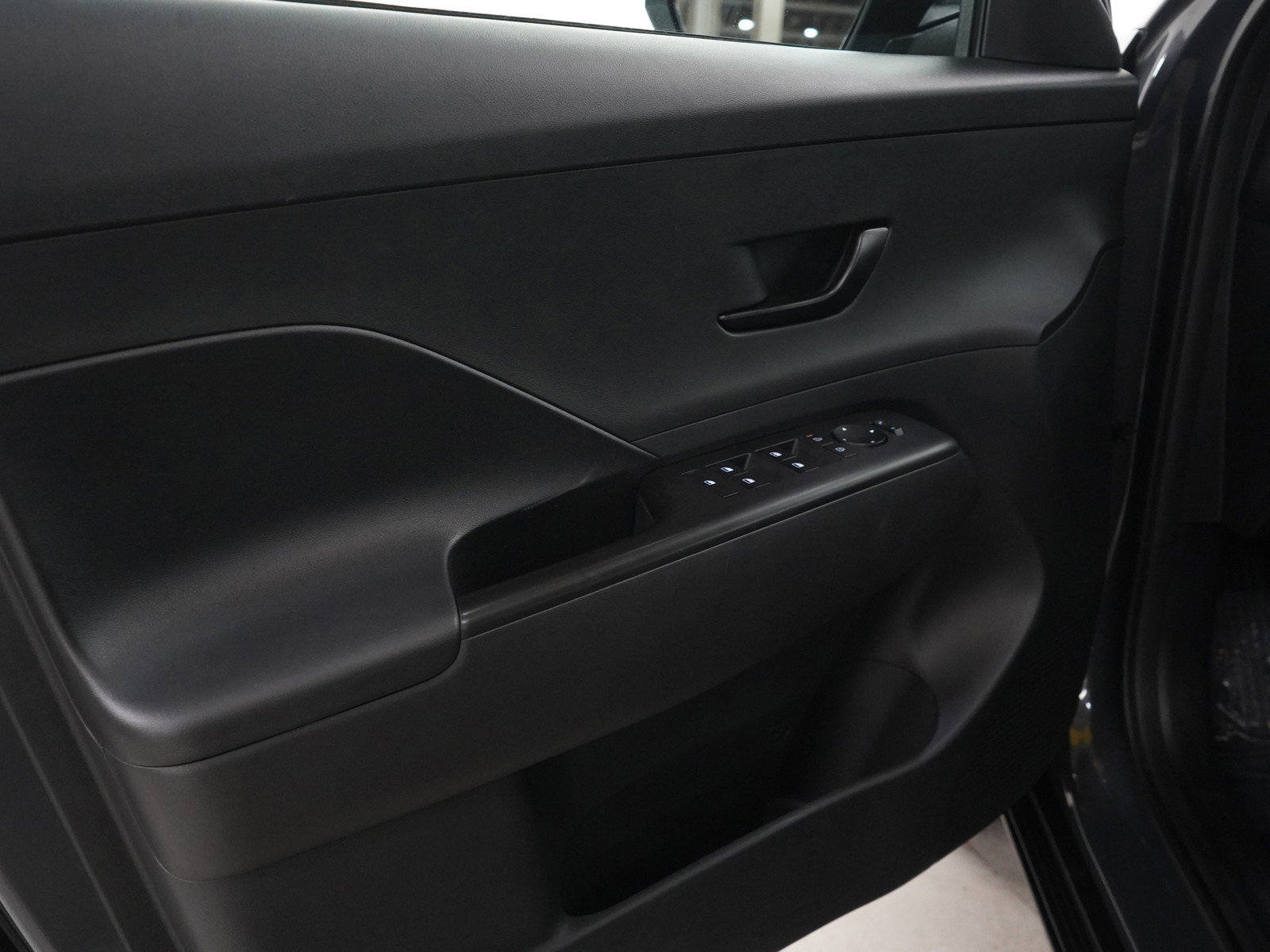 2024 Hyundai Kona SEL photo 15