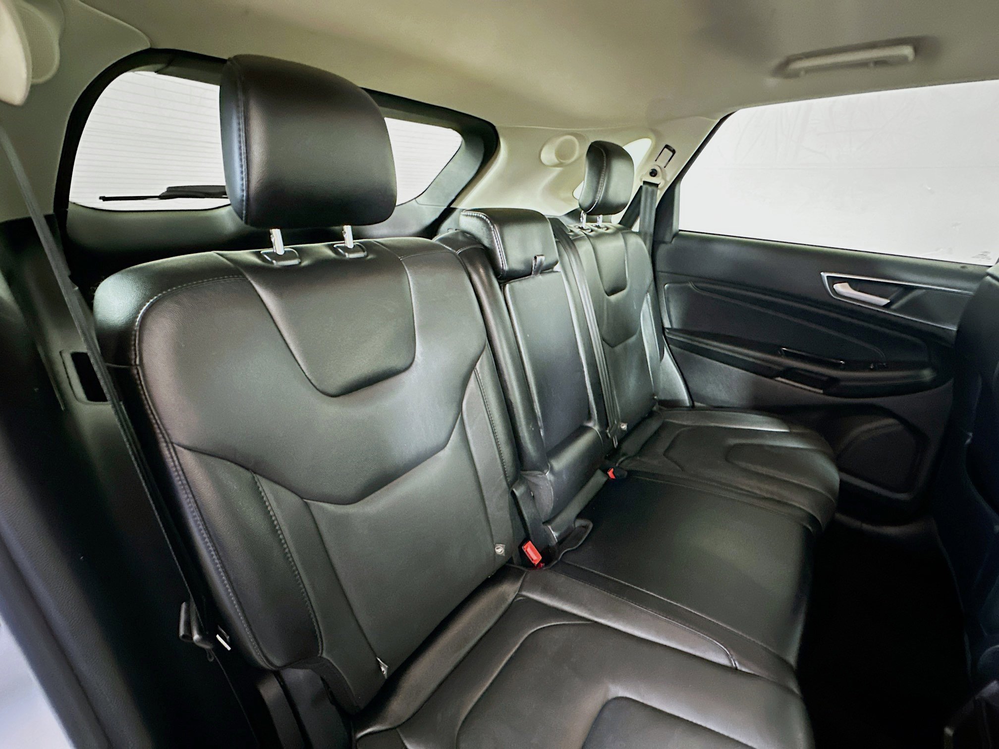 2017 Ford Edge Titanium photo 24