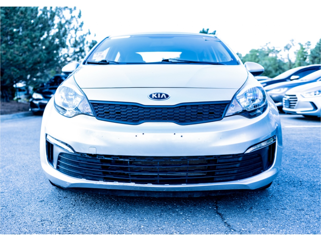 Used 2017 Kia Rio LX with VIN KNADM4A31H6106677 for sale in Kansas City
