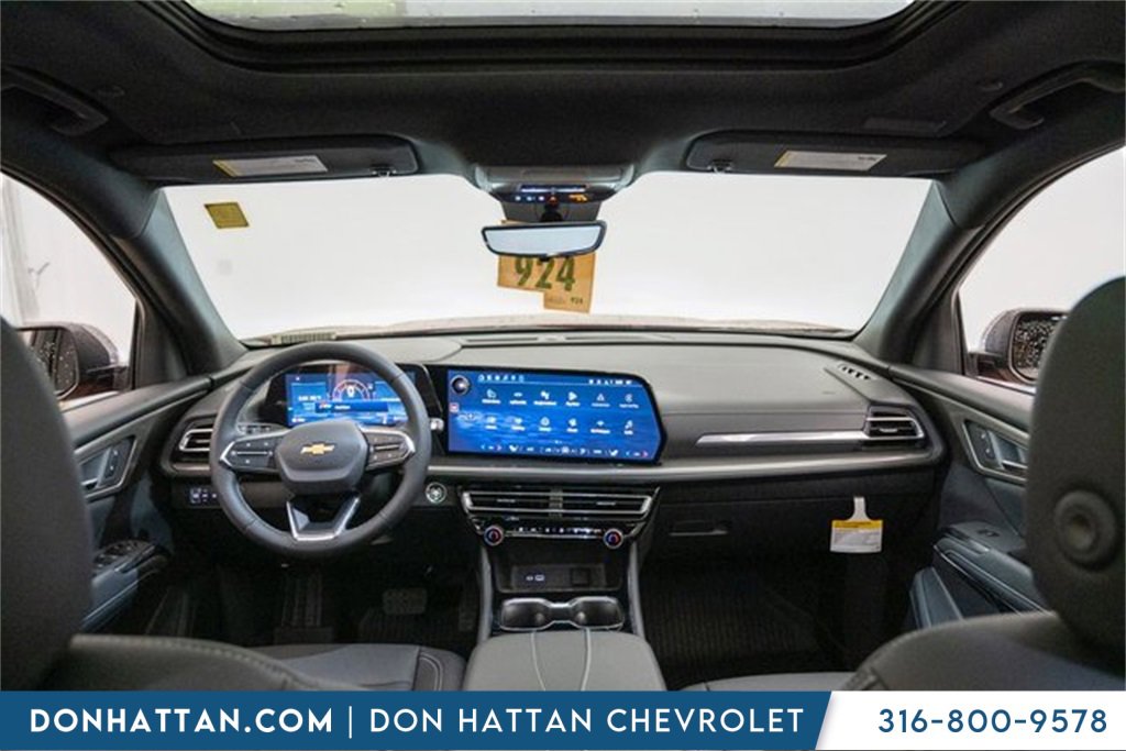 2026 Chevrolet Traverse photo 3