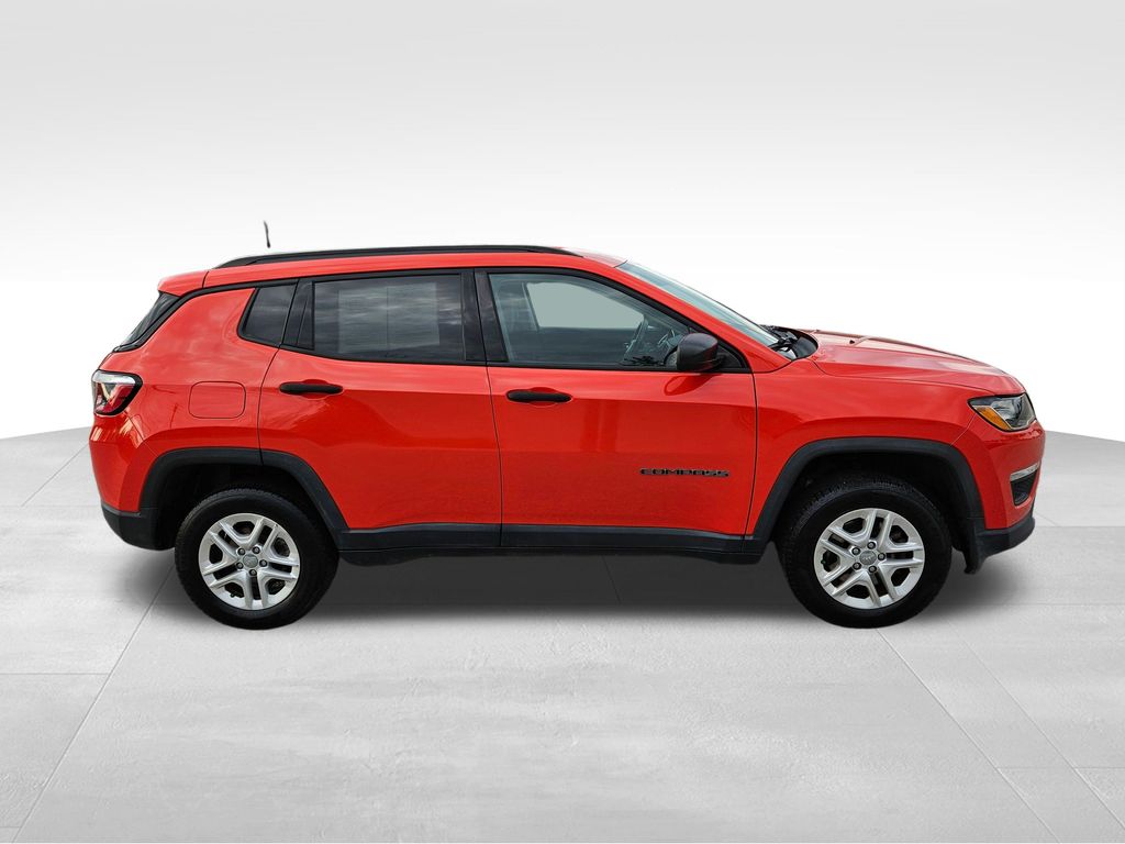 2018 Jeep Compass Sport photo 3