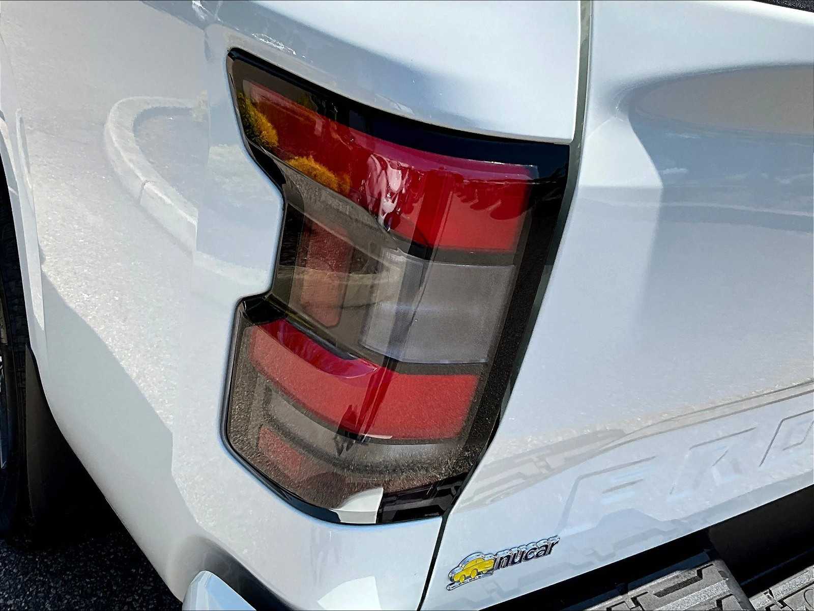2025 Nissan Frontier SV photo 32