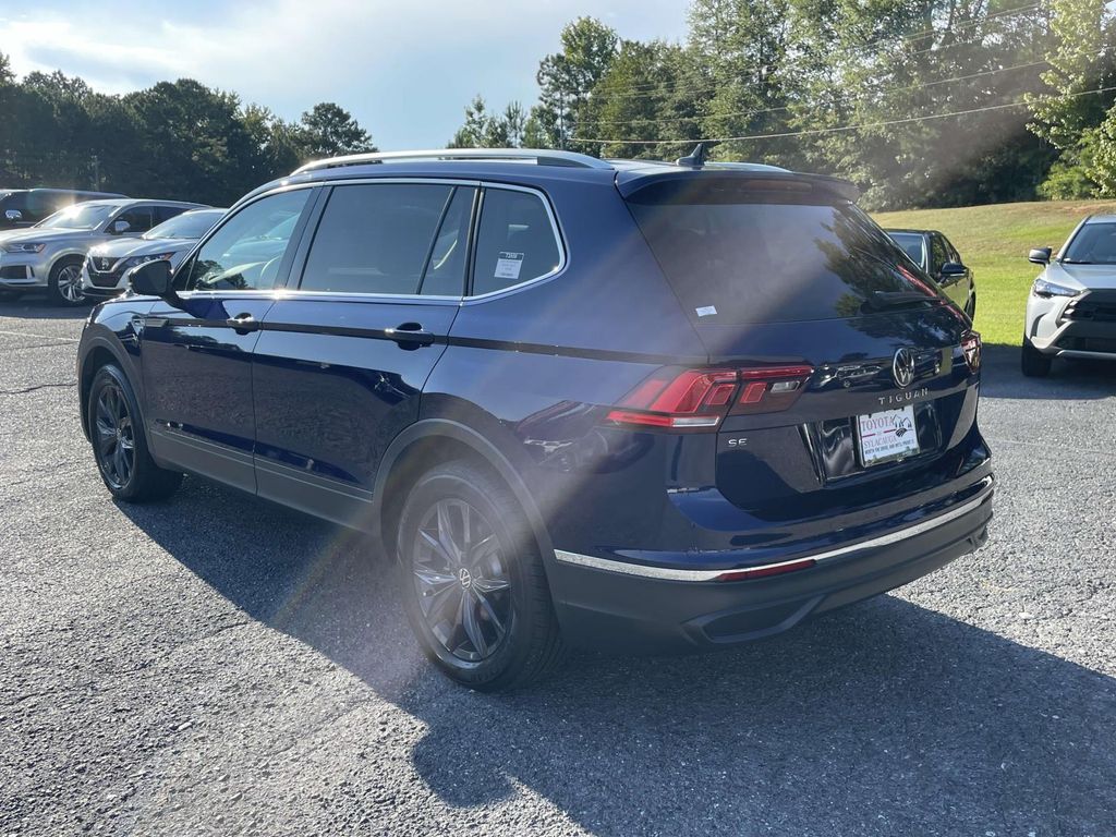2024 Volkswagen Tiguan SE photo 3