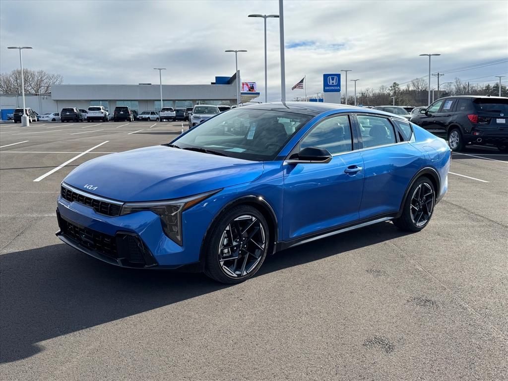 2025 Kia K4 GT-Line's photo