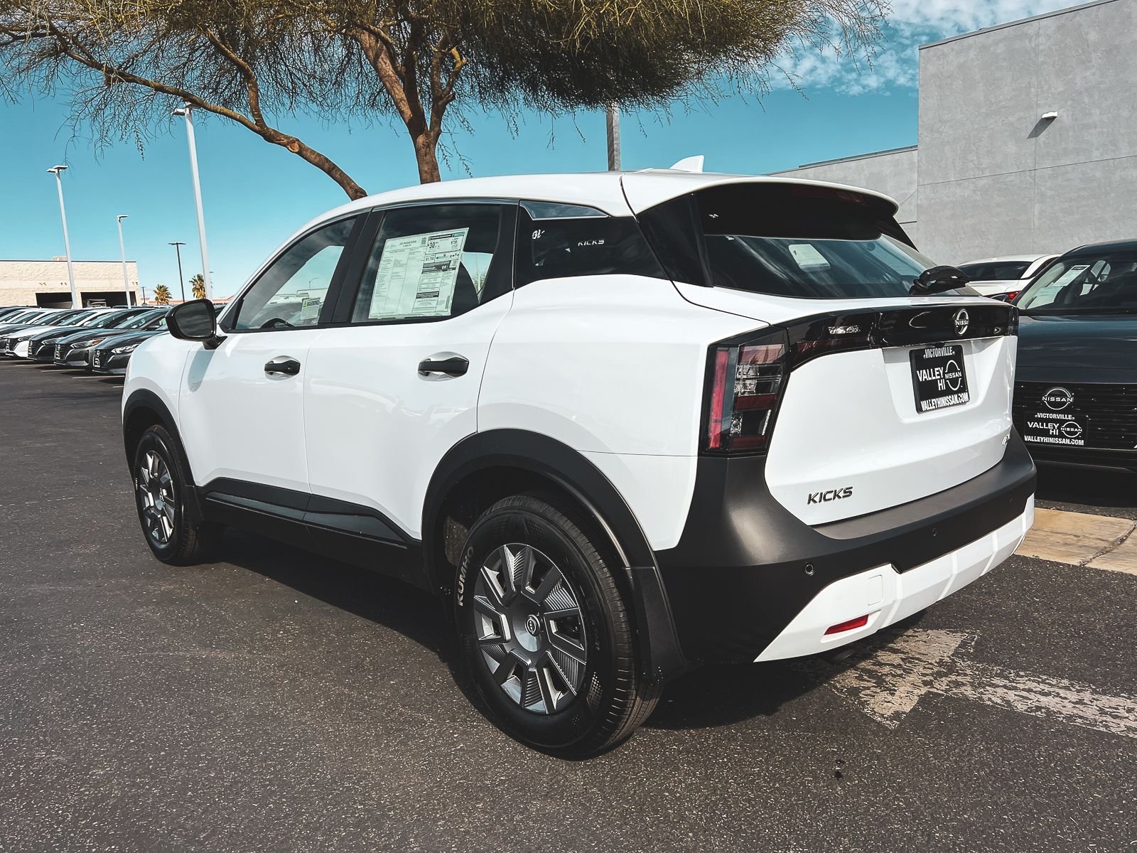 2025 Nissan Kicks S photo 2