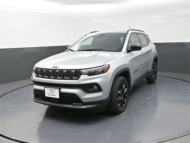 2026 Jeep Compass Latitude Altitude photo 2