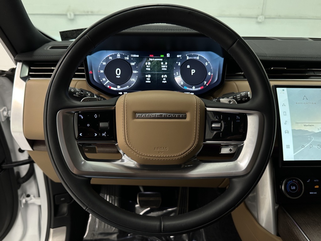 2023 Land Rover Range Rover SE photo 23