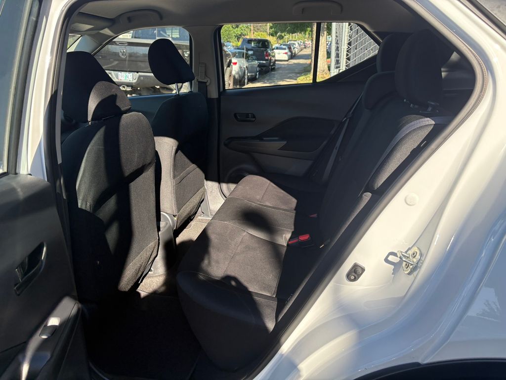 2024 Nissan Kicks S photo 27