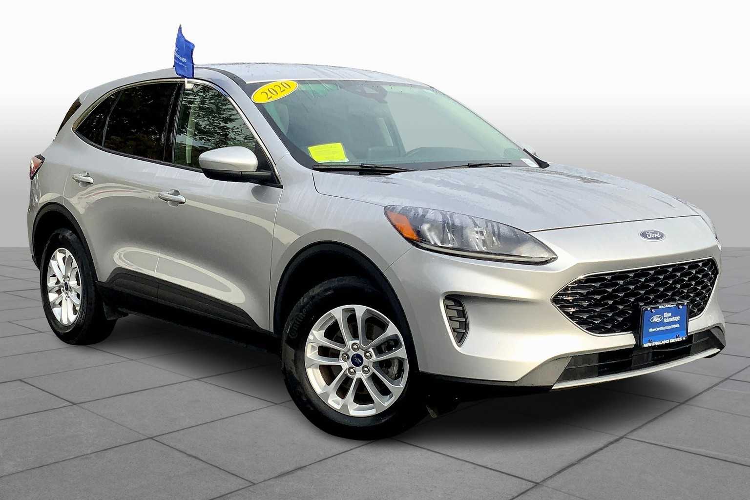 2020 Ford Escape SE photo 2