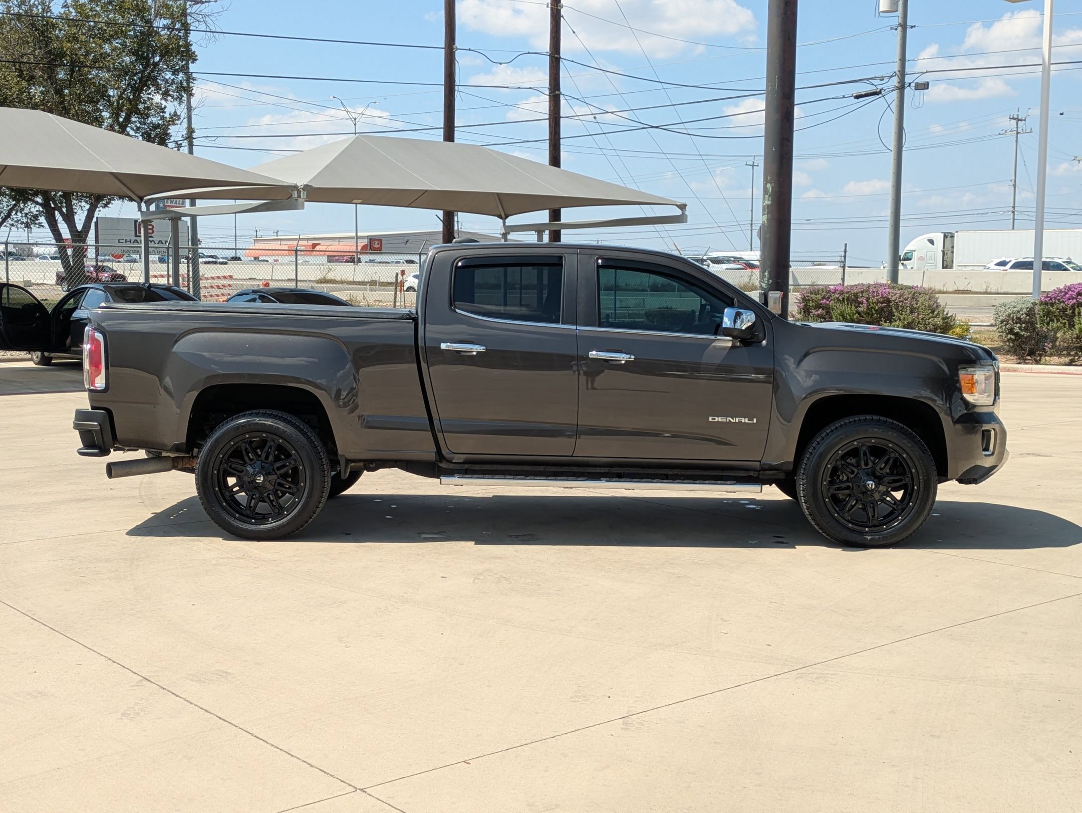 2019 Gmc Canyon Denali photo 2